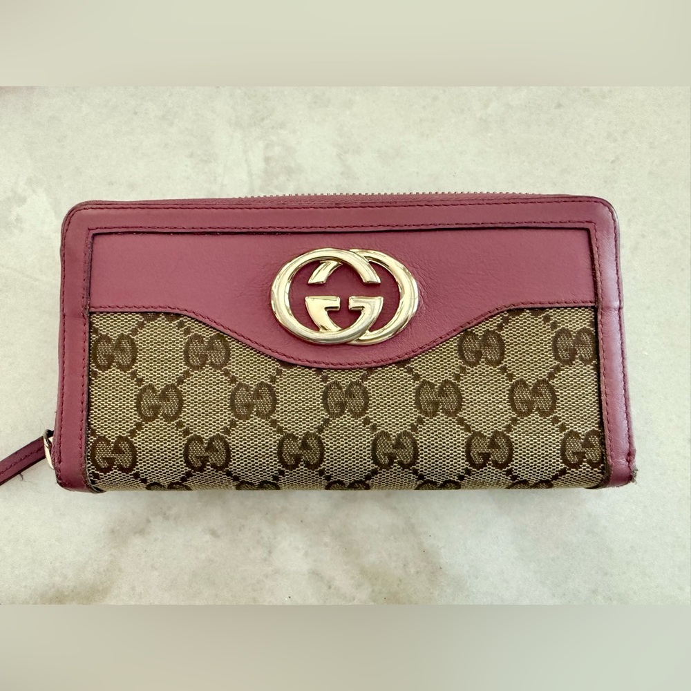 Gucci Monogram Vintage Rose Calfskin Sukey Beige Ebony Zip Around Wallet